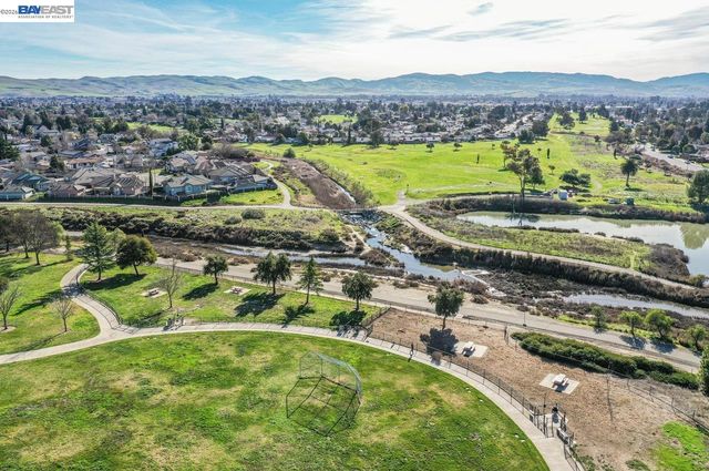 1476 Bluebell Dr, Livermore, CA 94551