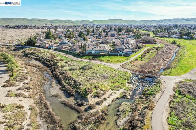 1476 Bluebell Dr, Livermore, CA 94551