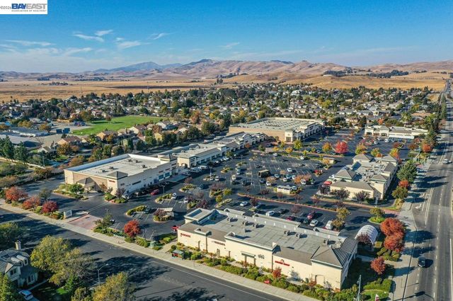 1476 Bluebell Dr, Livermore, CA 94551