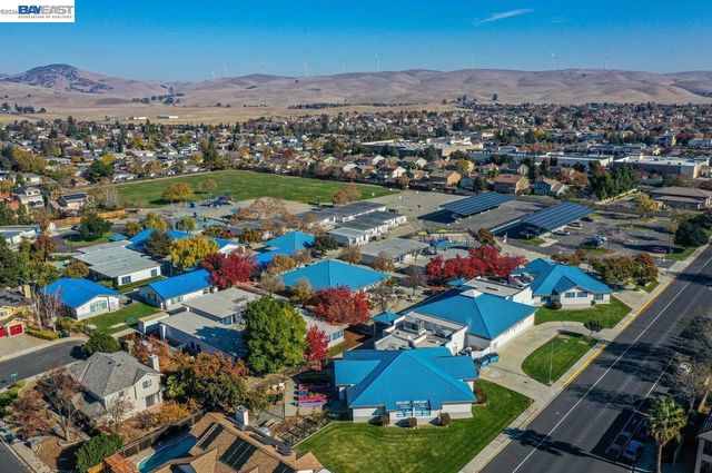 1476 Bluebell Dr, Livermore, CA 94551