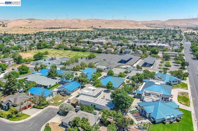 1476 Bluebell Dr, Livermore, CA 94551