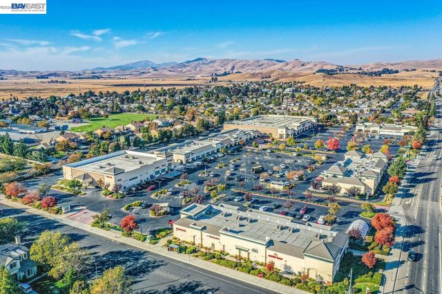 1476 Bluebell Dr, Livermore, CA 94551