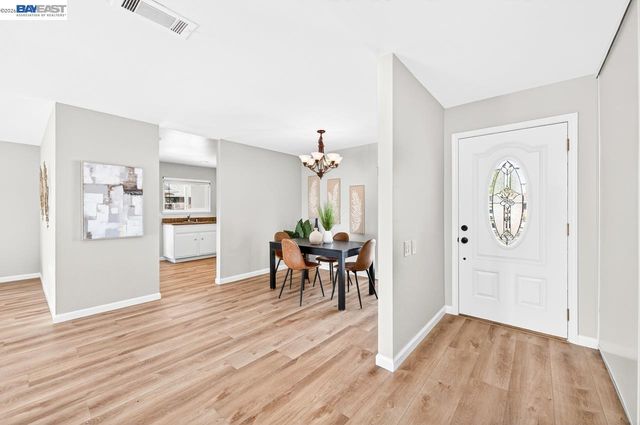 1476 Bluebell Dr, Livermore, CA 94551