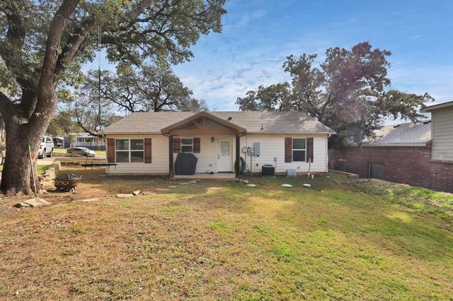1830 Hitching Post Road, Granbury, TX 76049