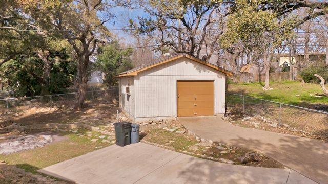 1830 Hitching Post Road, Granbury, TX 76049