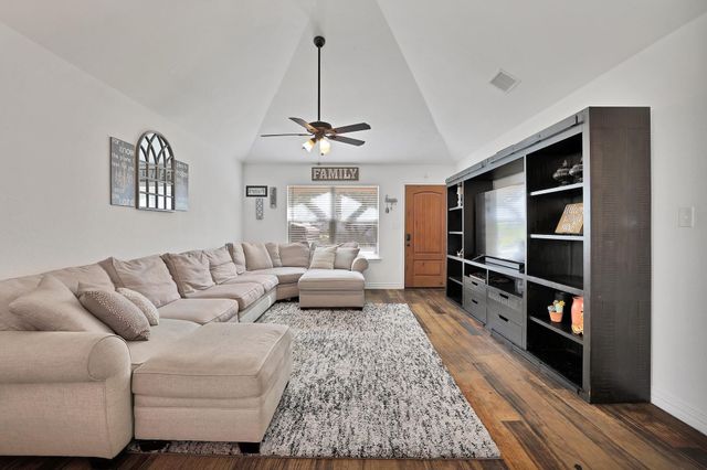 1830 Hitching Post Road, Granbury, TX 76049