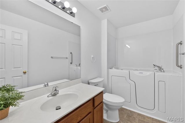 403 Newport Drive, St Peters, MO 63376