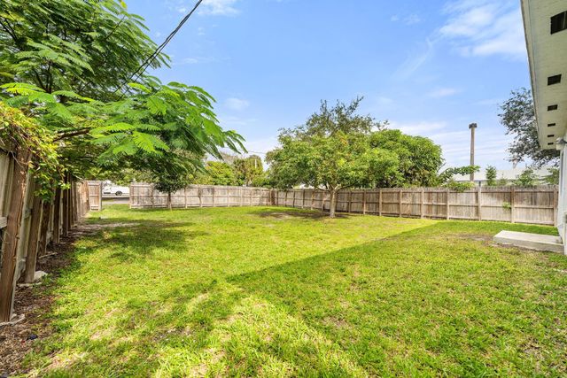 141 NW 12th St, Pompano Beach, FL 33060