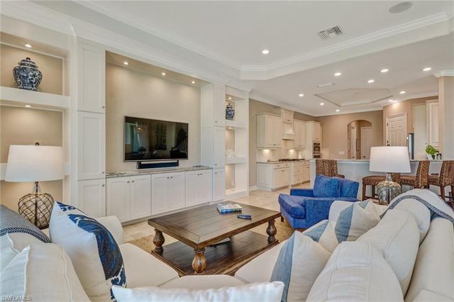 9902 Corso Bello DR, Naples, FL 34113