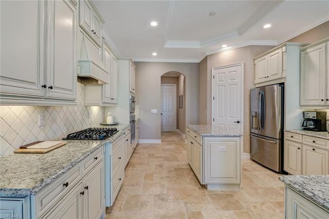 9902 Corso Bello DR, Naples, FL 34113