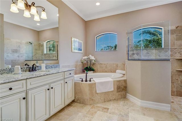 9902 Corso Bello DR, Naples, FL 34113