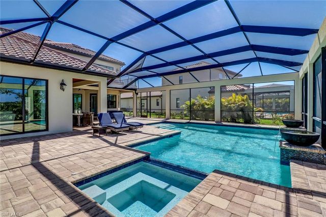 9902 Corso Bello DR, Naples, FL 34113