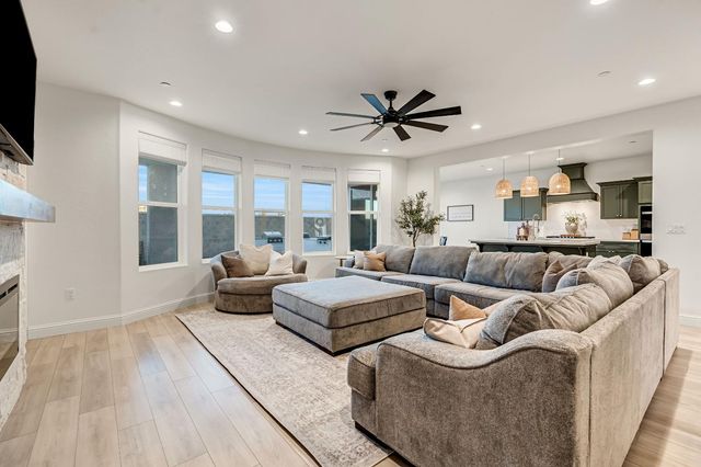 1811 Agua Dulce Avenue, Clovis, CA 93619