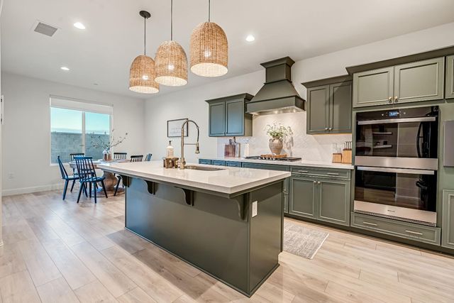 1811 Agua Dulce Avenue, Clovis, CA 93619