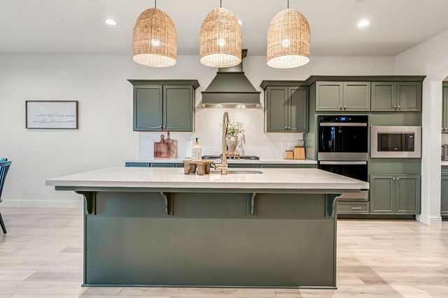 1811 Agua Dulce Avenue, Clovis, CA 93619