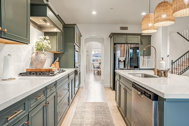 1811 Agua Dulce Avenue, Clovis, CA 93619