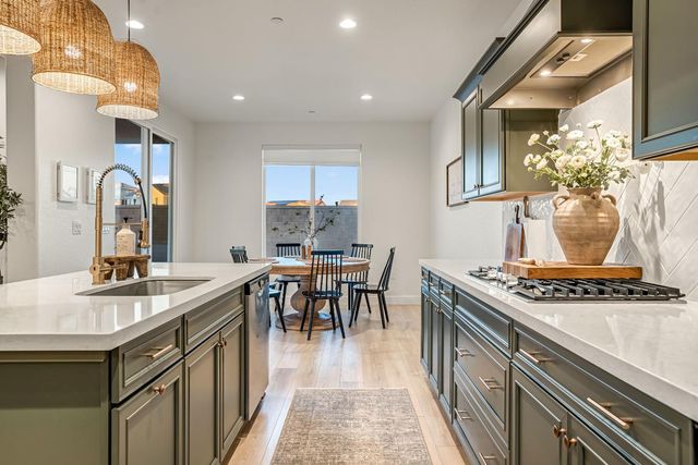 1811 Agua Dulce Avenue, Clovis, CA 93619