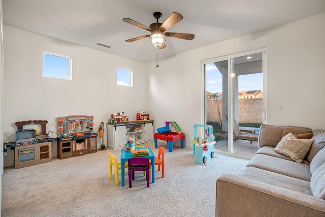 1811 Agua Dulce Avenue, Clovis, CA 93619