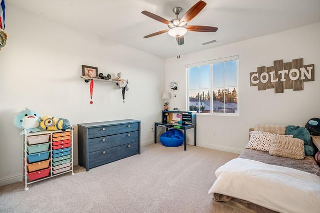 1811 Agua Dulce Avenue, Clovis, CA 93619