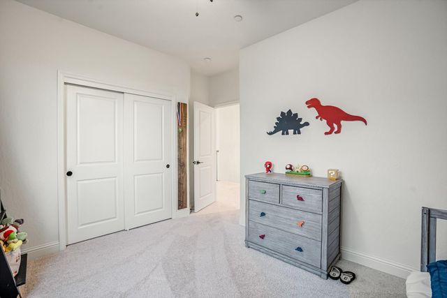 1811 Agua Dulce Avenue, Clovis, CA 93619