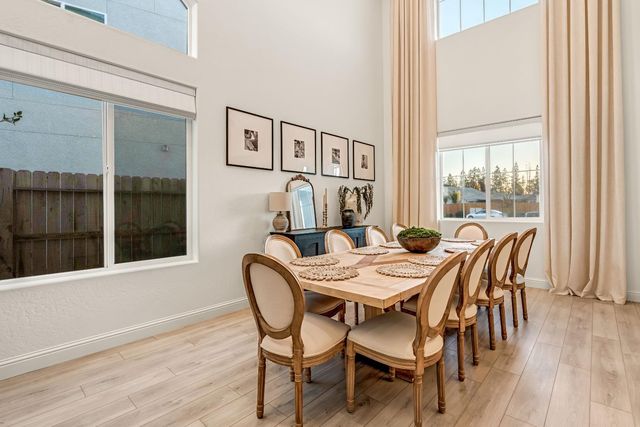 1811 Agua Dulce Avenue, Clovis, CA 93619