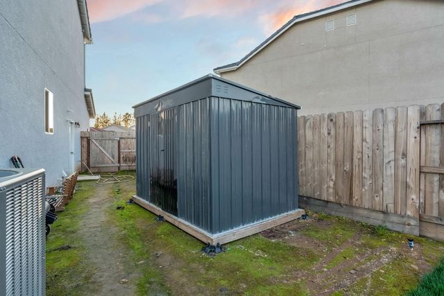 1811 Agua Dulce Avenue, Clovis, CA 93619