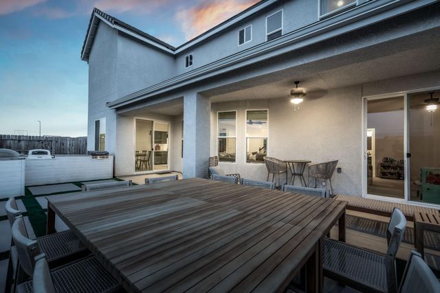 1811 Agua Dulce Avenue, Clovis, CA 93619