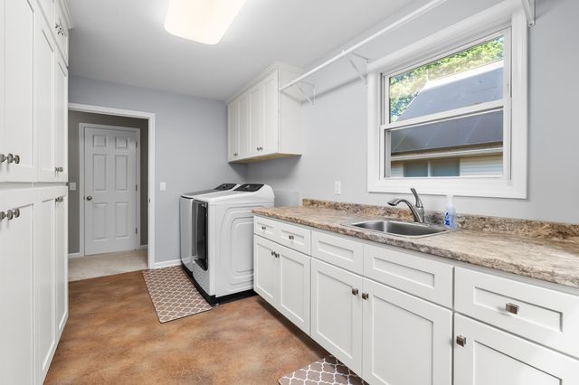 2136 Ames Drive, Portage, MI 49002