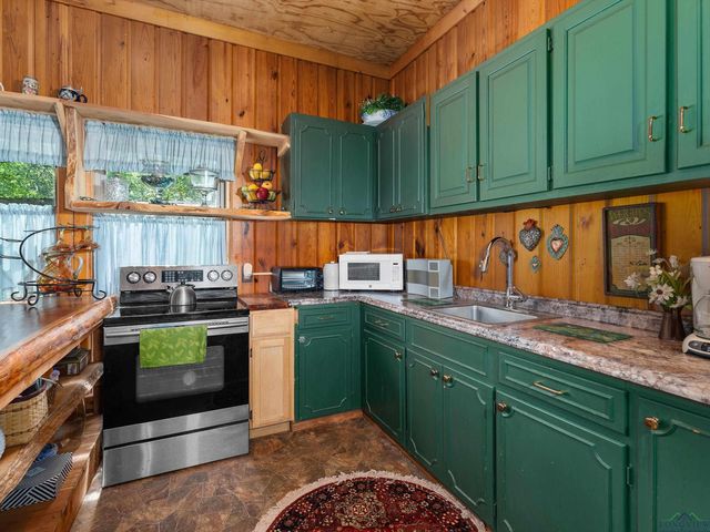 110 PR 2624, Karnack, TX 75661