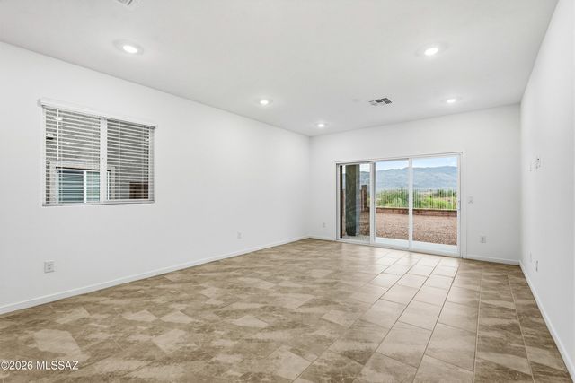 8774 S Circulo Generoso, Vail, AZ 85641