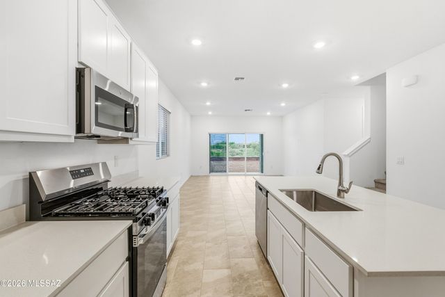 8774 S Circulo Generoso, Vail, AZ 85641