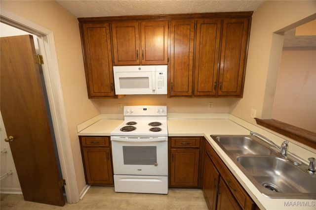 510 HOLLOW WOOD Road, Montgomery, AL 36109