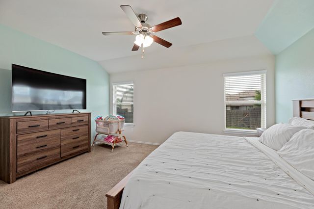 382 Limerick RD, Buda, TX 78610
