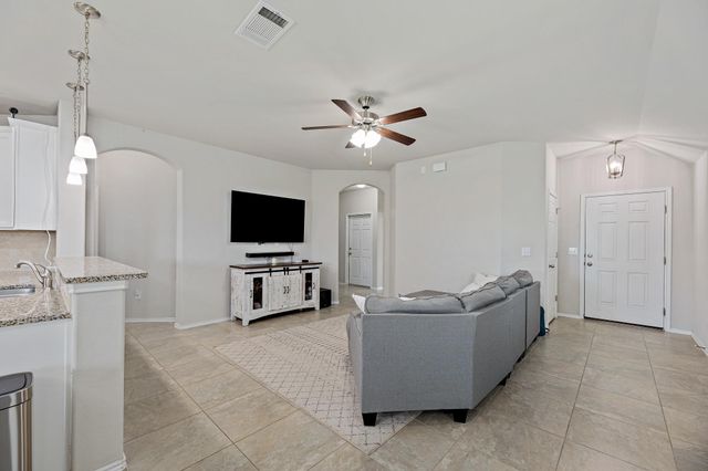 382 Limerick RD, Buda, TX 78610
