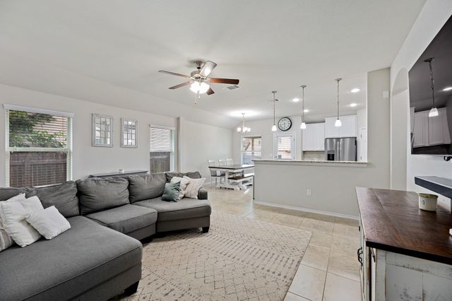 382 Limerick RD, Buda, TX 78610