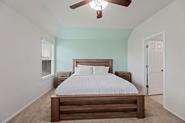382 Limerick RD, Buda, TX 78610