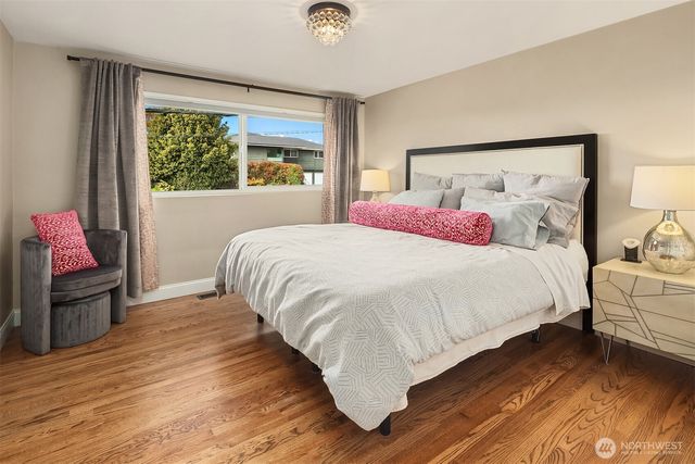 810 Walnut Street, Edmonds, WA 98020