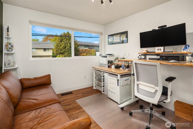 810 Walnut Street, Edmonds, WA 98020