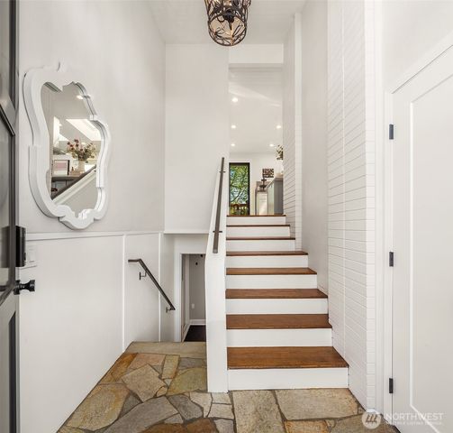 810 Walnut Street, Edmonds, WA 98020