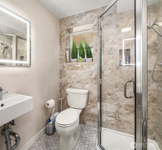810 Walnut Street, Edmonds, WA 98020
