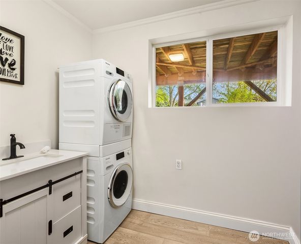 810 Walnut Street, Edmonds, WA 98020