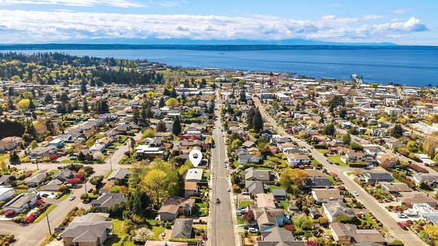 810 Walnut Street, Edmonds, WA 98020