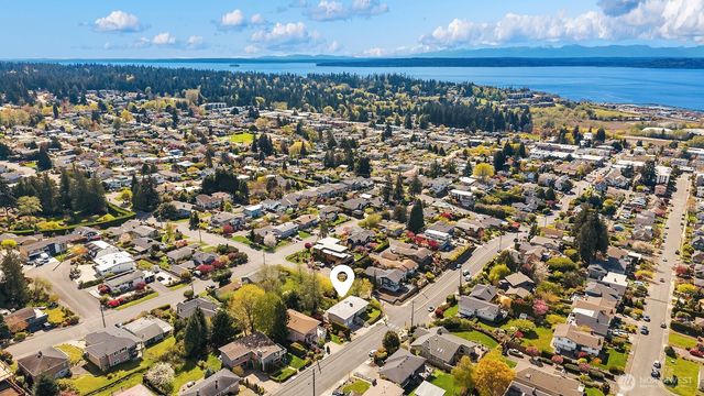 810 Walnut Street, Edmonds, WA 98020