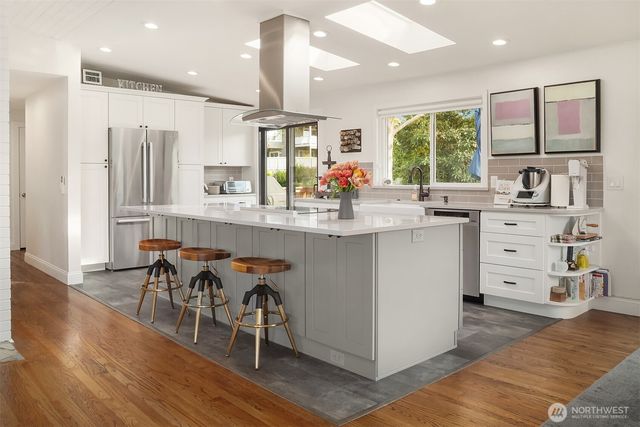 810 Walnut Street, Edmonds, WA 98020