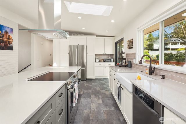 810 Walnut Street, Edmonds, WA 98020