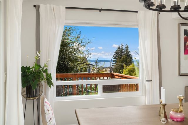 810 Walnut Street, Edmonds, WA 98020