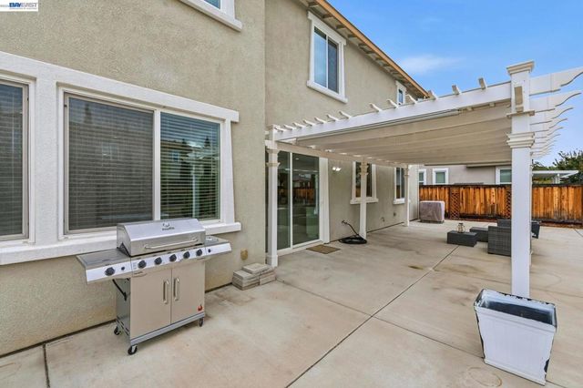 574 Mandevilla Dr, Brentwood, CA 94513