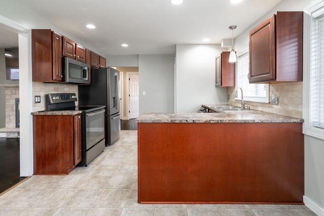 767 Beaumont Drive NW, Grand Rapids, MI 49504