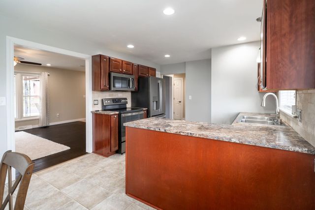 767 Beaumont Drive NW, Grand Rapids, MI 49504