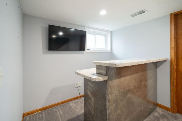 767 Beaumont Drive NW, Grand Rapids, MI 49504